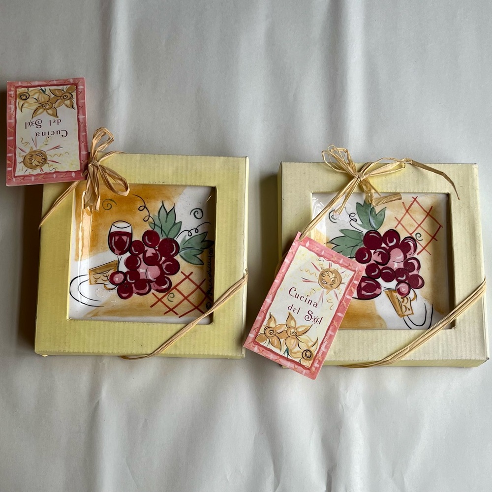 Cucina Del Sol Handpainted Ceramic Grapes Wine Appetizer Plate Set of 2 Boxed